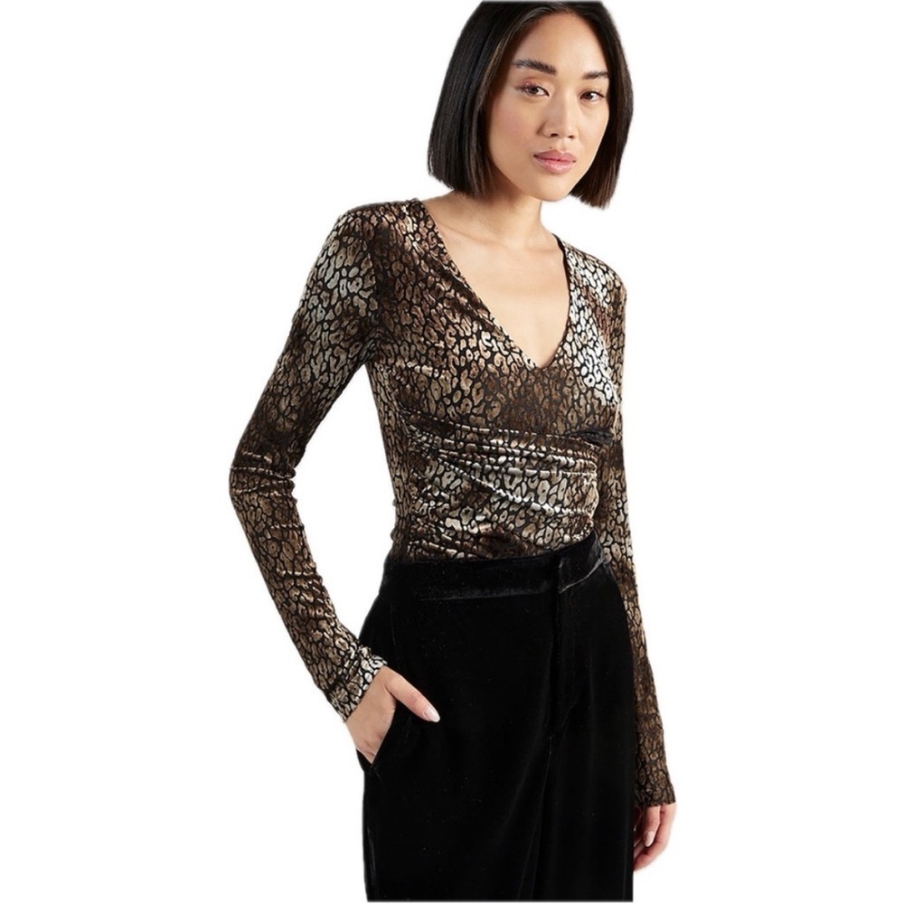 GUESS Belinda Velvet Leopard Bodysuit NWT Brown Flocked Animal Print Wrap V-Neck - Picture 3 of 7
